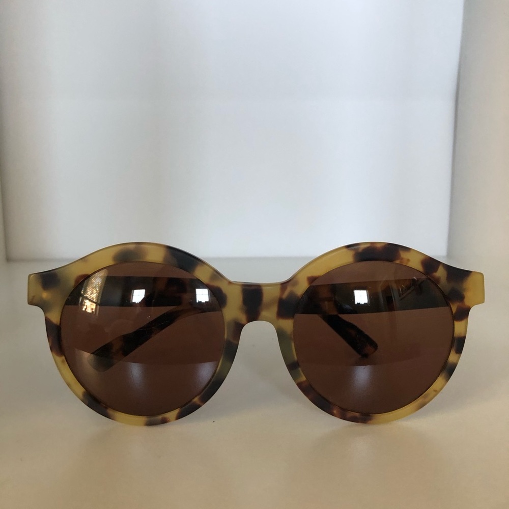 D’blanc Round Sunglasses